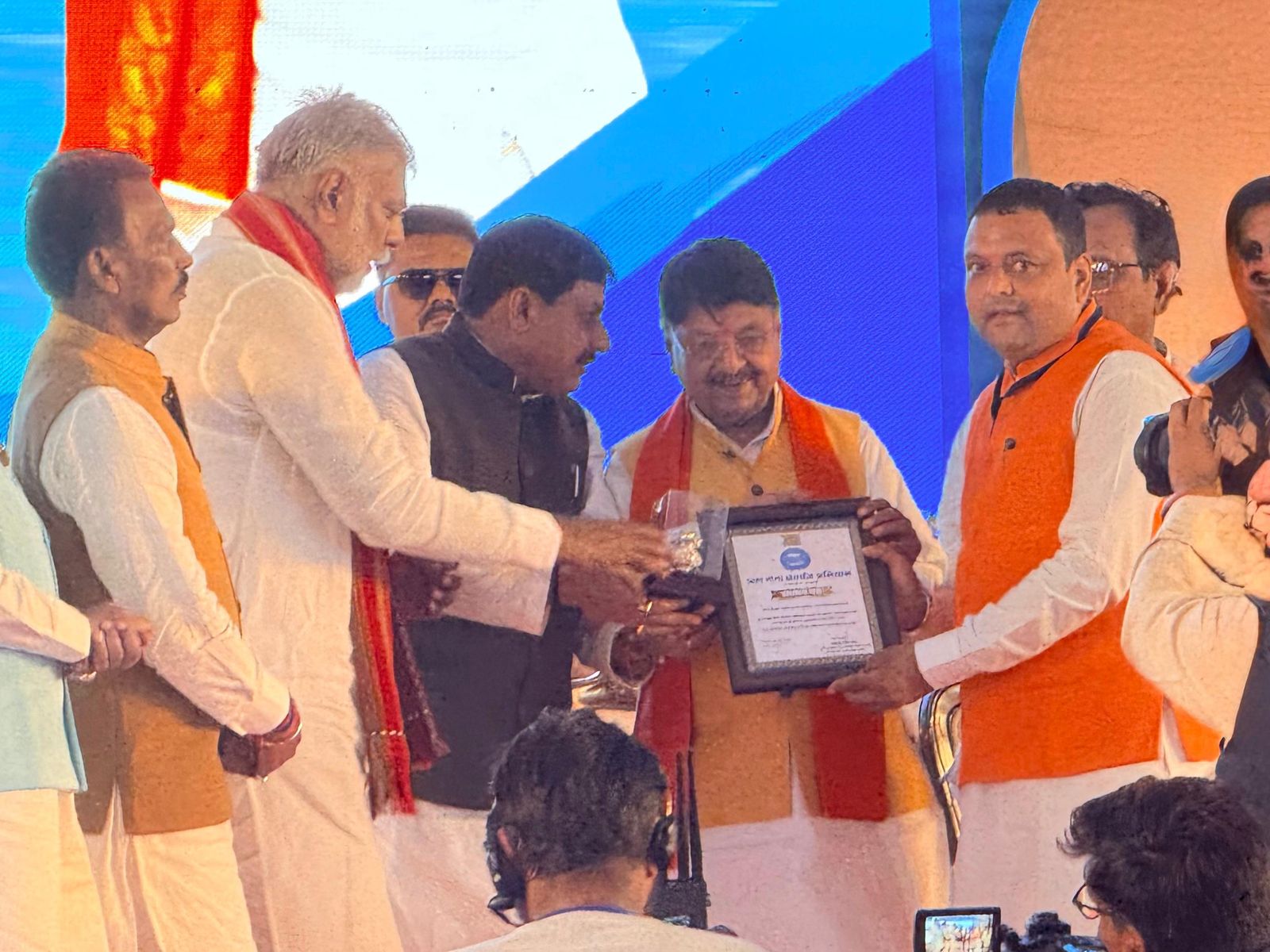 विश्वदीप संतोष मोयदे का मुख्यमंत्री ने किया सम्मान