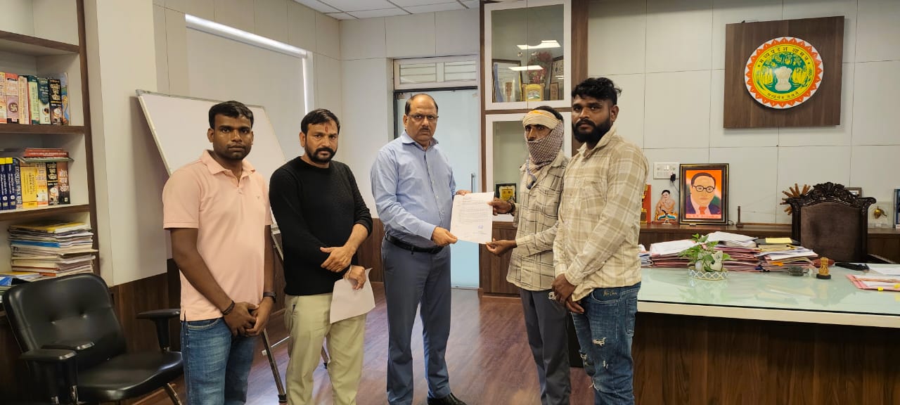 कैंसर की गंभीर बिमारी से पीड़ित राजू डूडवा ग्राम सोमकुआ के ईलाज के लिए कलेक्टर ने किए 25 हजार रूपये स्वीकृत