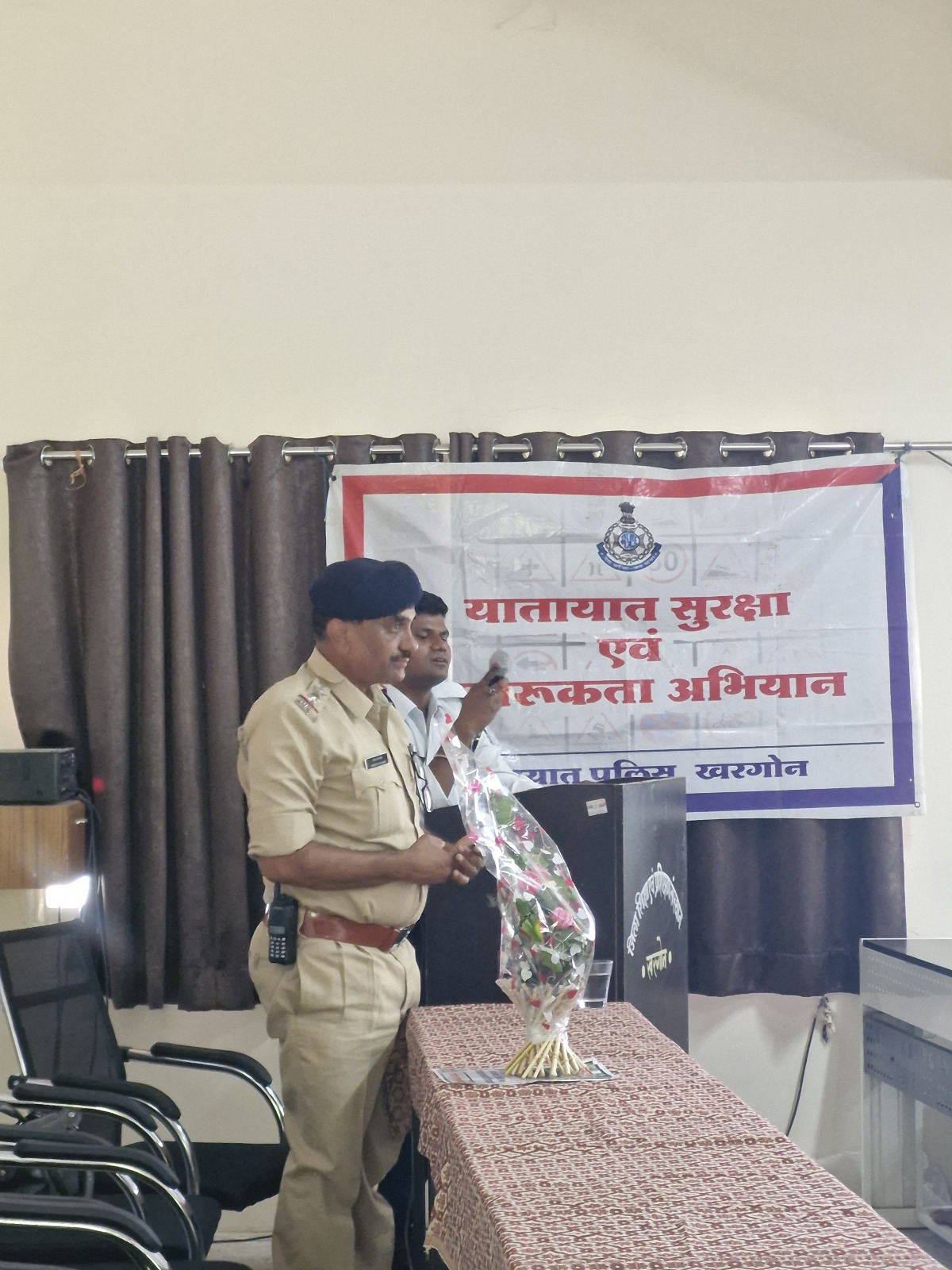 खरगोन यातायात थाने ने चलाया यातायात जागरूकता अभियान